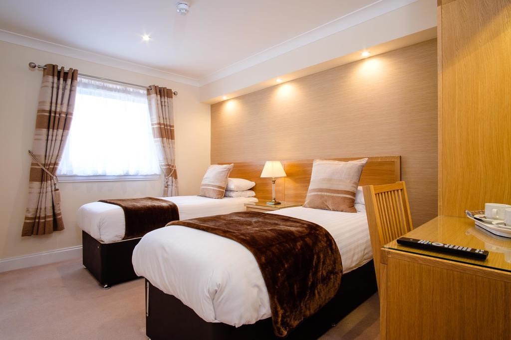 Adamson Hotel Dunfermline Exterior photo